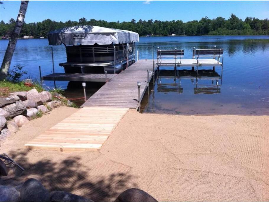 Large Log Home On Lake With Hot Tub Cross Lake Bagian luar foto